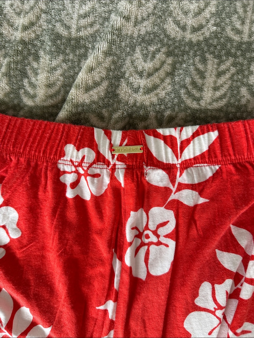 Billabong Red Floral Lounge Pants - Picture 6 of 7